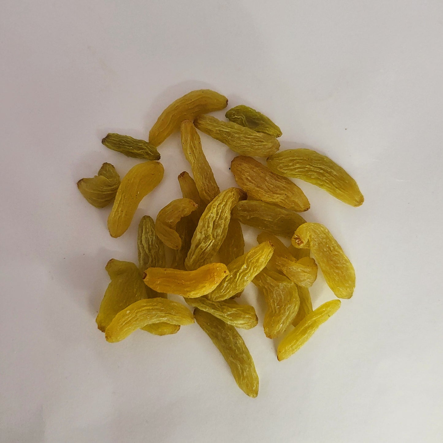 Nutsia Green raisins